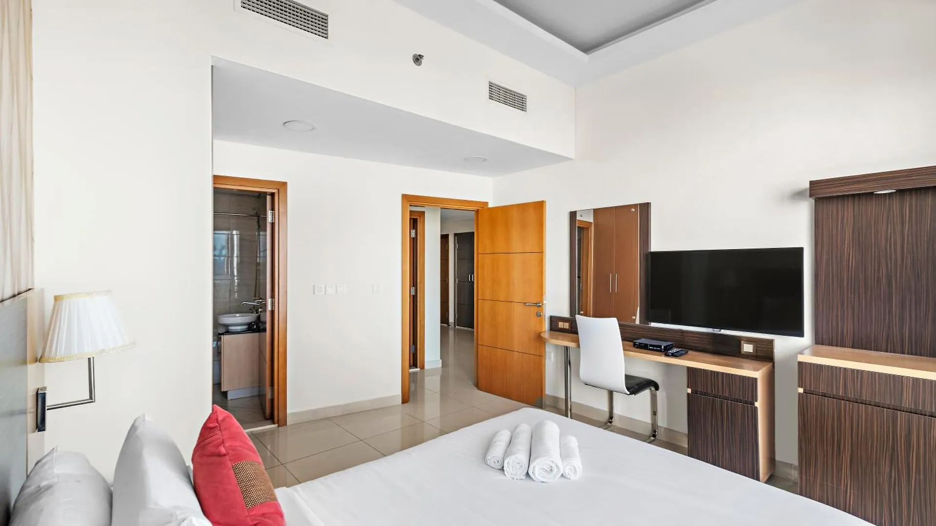 Great 2Br Apt Ocean Heights Dubaj 0*,